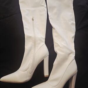 Chic Over the Knee White Boots